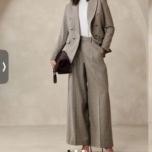 Banana Republic Herringbone Icon Exaggerated Wide Leg Trouser — size 10